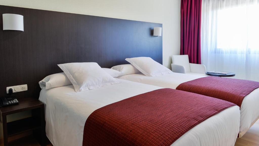 Hotel Santiago Apóstol - Resim 35