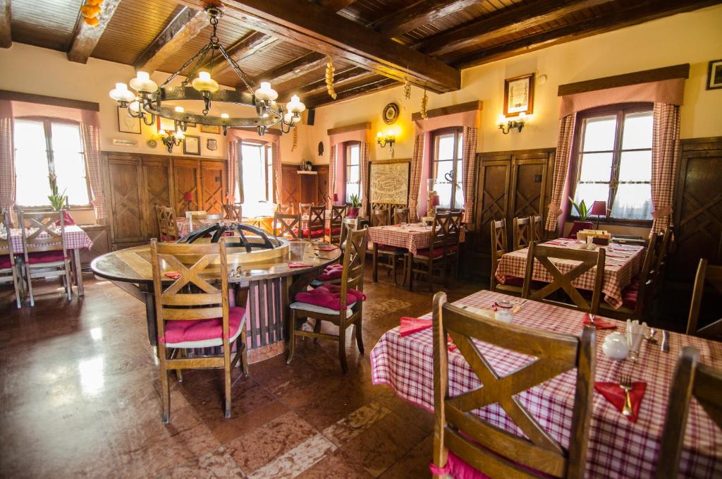 Restaurace v ubytování Jégverem Fogadó