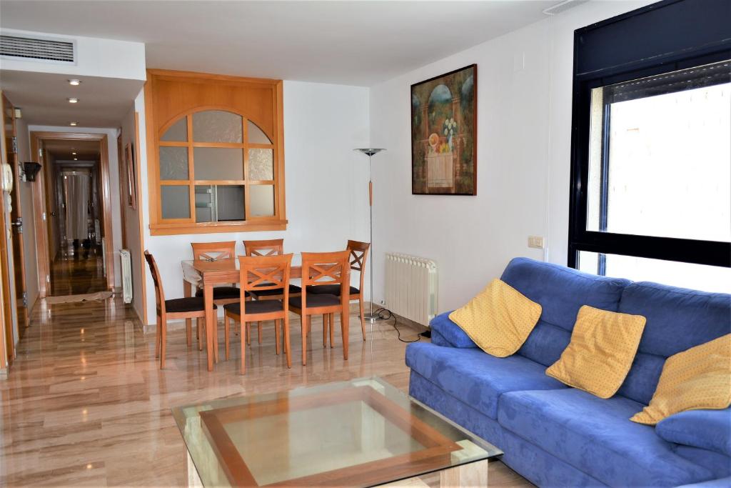 Fotografie z fotogalerie ubytování Villa Service-Rodes v destinaci Calafell