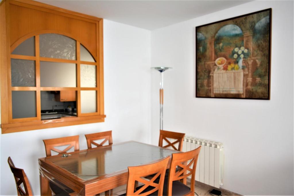 Fotografie z fotogalerie ubytování Villa Service-Rodes v destinaci Calafell