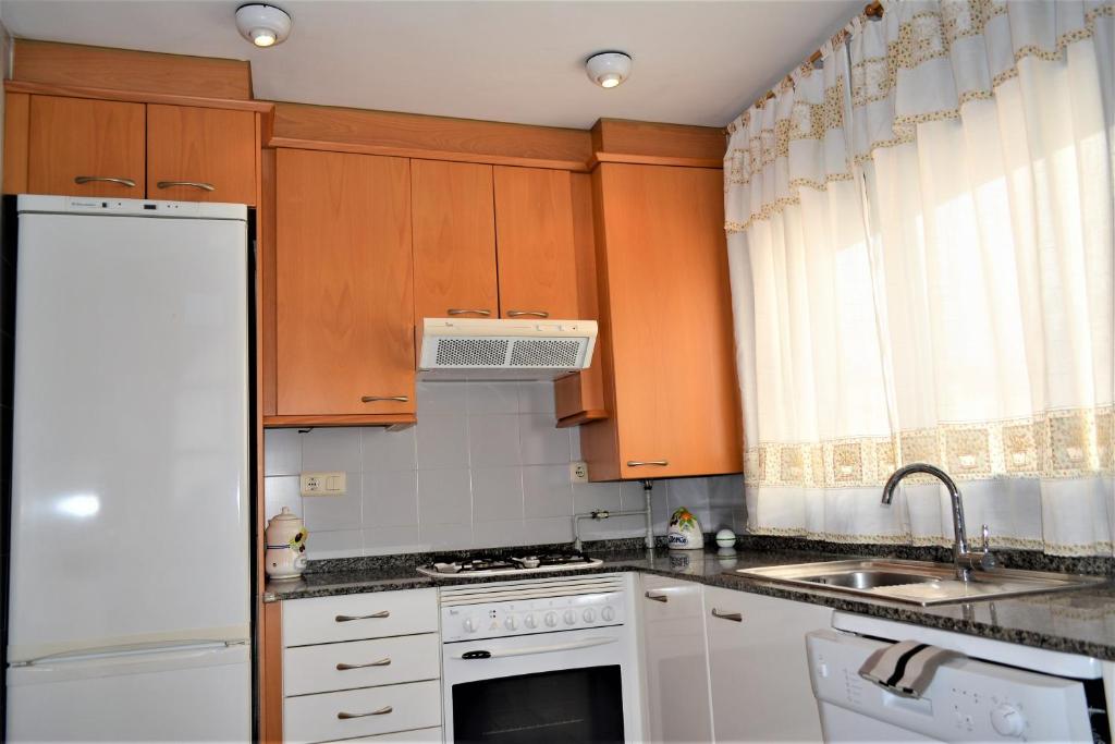 Fotografie z fotogalerie ubytování Villa Service-Rodes v destinaci Calafell
