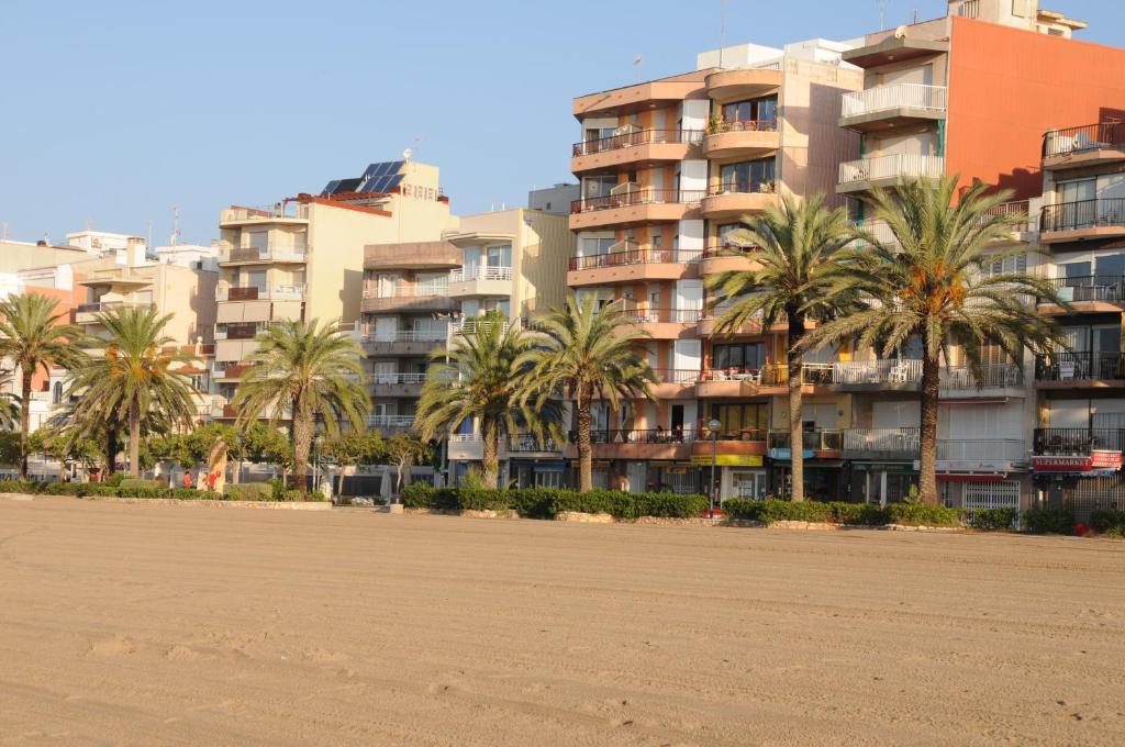 Fotografie z fotogalerie ubytování Villa Service-Rodes v destinaci Calafell