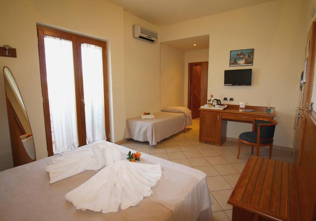 La Bussola Hotel Calabria - Sala Quadrupla Superiore