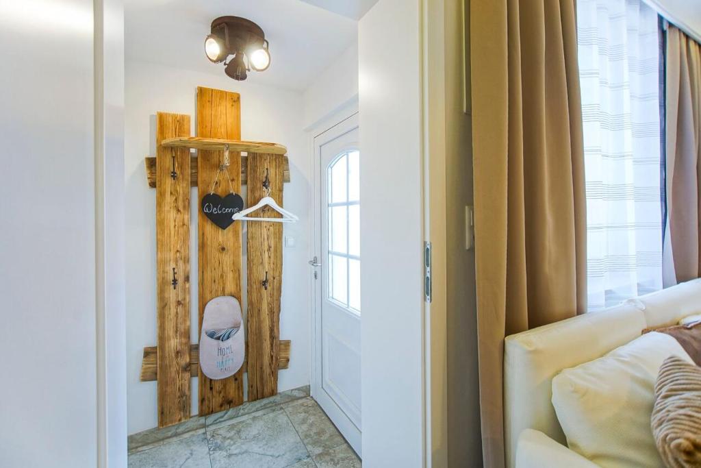 Fotografie z fotogalerie ubytování AusZeit Leoben 1 mit Terasse und gratis Parkplatz v destinaci Leoben