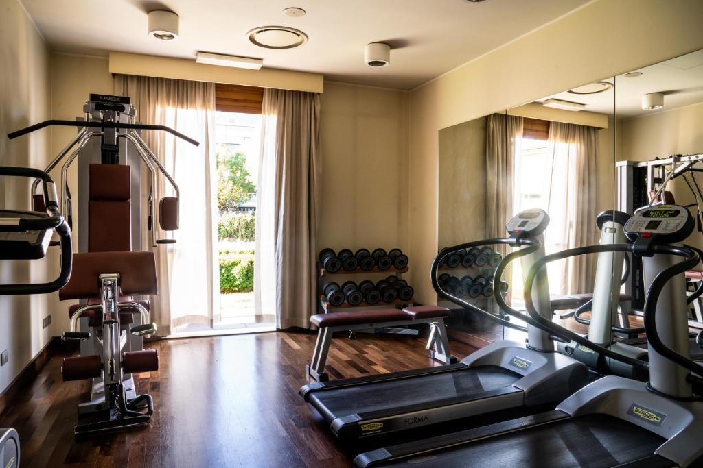 Fitness centrum a/nebo fitness zařízení v ubytování Litta Palace Milano