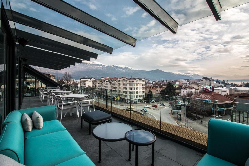 Nespecifikovaný výhled na hory nebo výhled na hory při pohledu z hotelu
