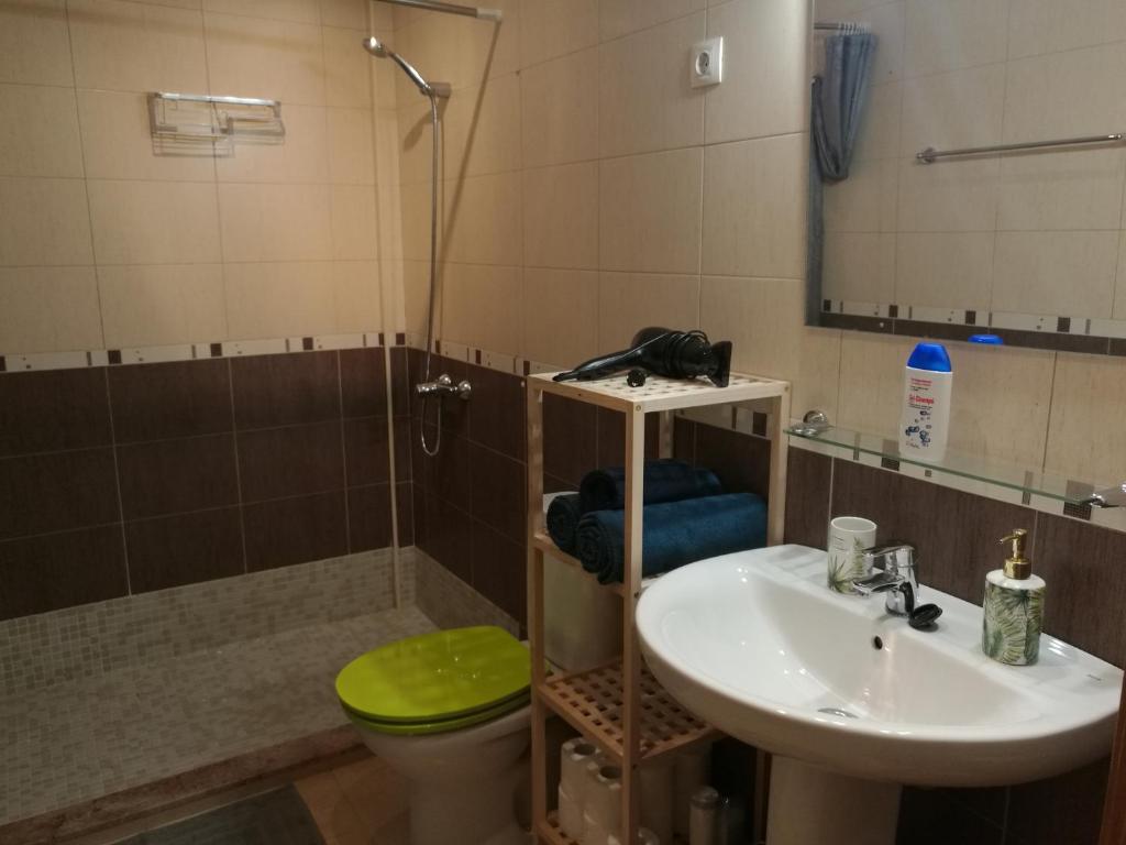 A bathroom at Vida Cotillo - No Stress Holidays
