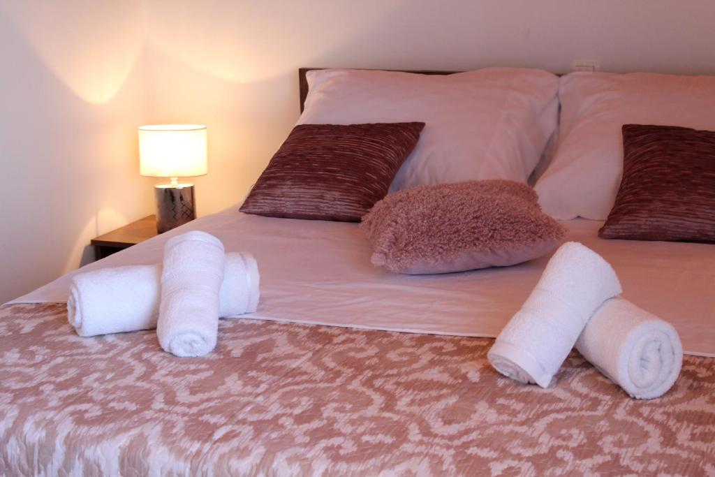 Postel nebo postele na pokoji v ubytování Neda Holiday House