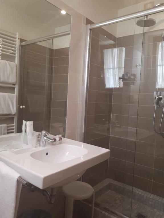 Koupelna v ubytování Accademia Hotel