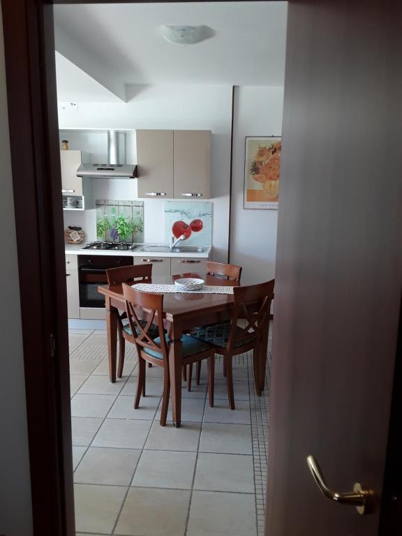 Kuchyň nebo kuchyňský kout v ubytování G&G1 Appartamento con giardino privato