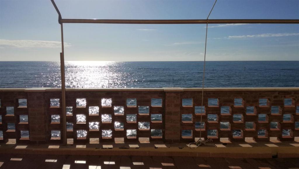 - une vue sur l'océan depuis un bateau de croisière dans l'établissement On the sea, à Santa Marinella