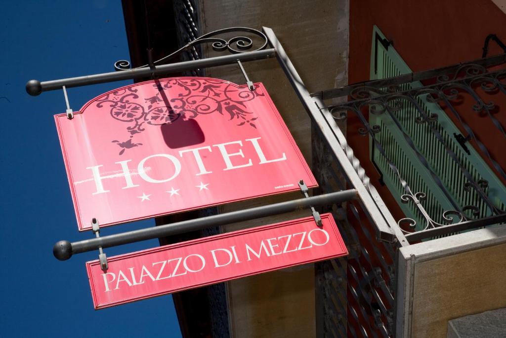 Certifikát, hodnocení, plakát nebo jiný dokument vystavený v ubytování Hotel Palazzo Di Mezzo