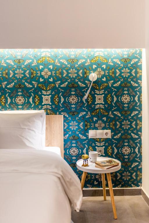 A bed or beds in a room at Ports Crossroad A