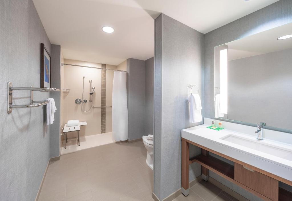 Travel Proud Hyatt Place Sandestin at Grand Blvd - Suite King Avec Canapé-lit Et Douche Accessible En Fauteuil Roulant - Accès Handicapés