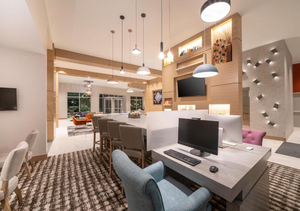 TV&#47;Unterhaltungsangebot in der Unterkunft Hyatt Place Sandestin at Grand Blvd