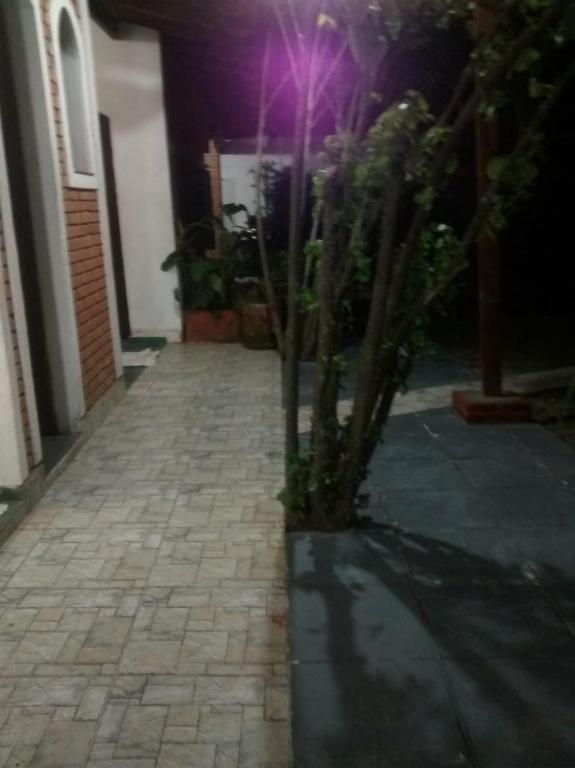  Bertioga com piscina no Cantão do Indaiá. 50 metros Pertinho do Mar - Temporada