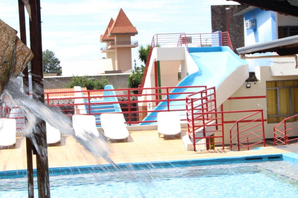 Bica Pau Hotel