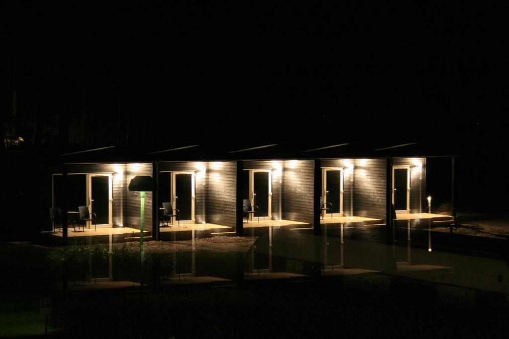 Bazén v ubytování Silkeborg Sø Camping Apartments nebo v jeho okolí