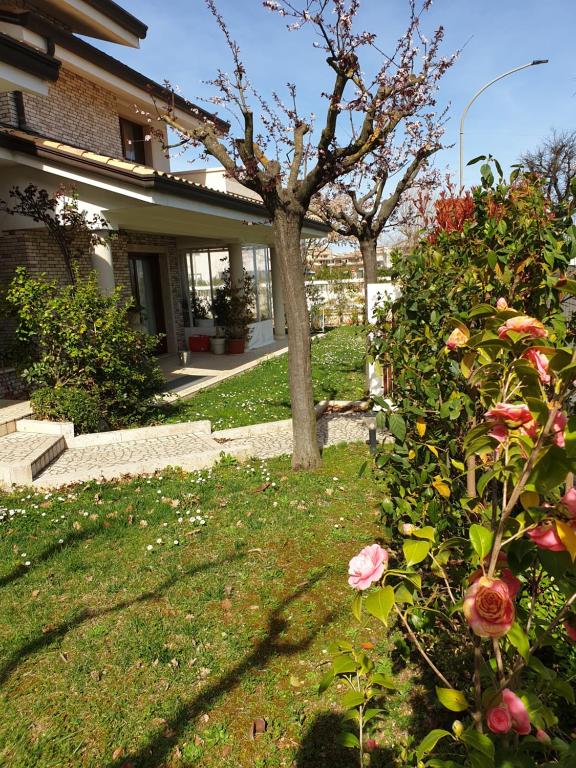 Ogród w obiekcie Villa Gioia Rooms