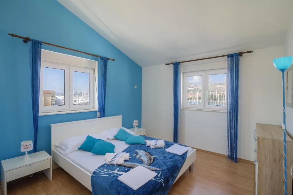 Apartments Mirjana, Centola, Croatia