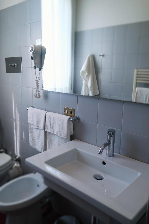 Koupelna v ubytování Hotel Vittoria