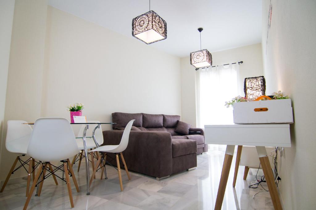 Holidays2Malaga Marques de Villafiel Cozy downtown apartment