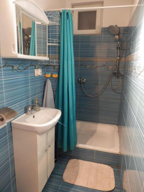 Guesthouse Ilona - Chambre Jumelle Avec Lit Supplémentaire