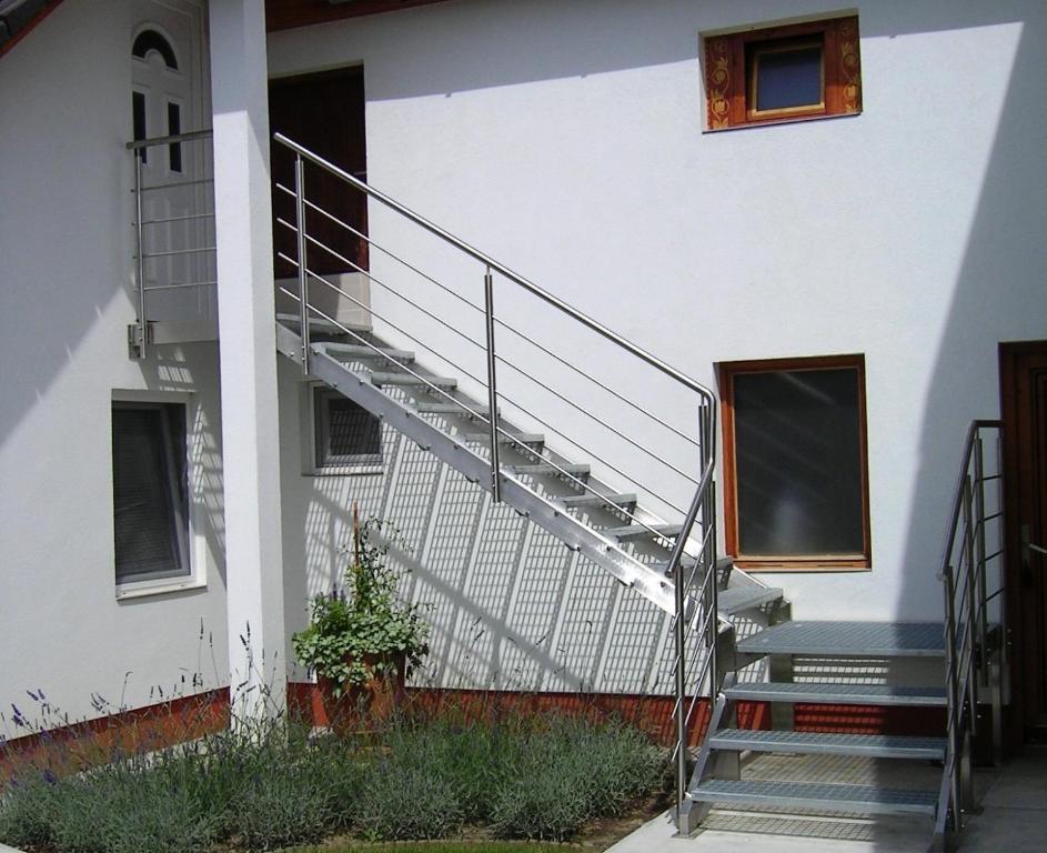 Gólya Vendégház - Family Studio