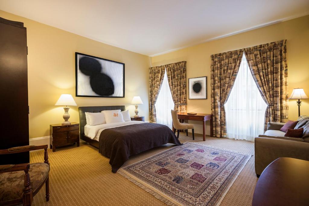 Postel nebo postele na pokoji v ubytování LHotel