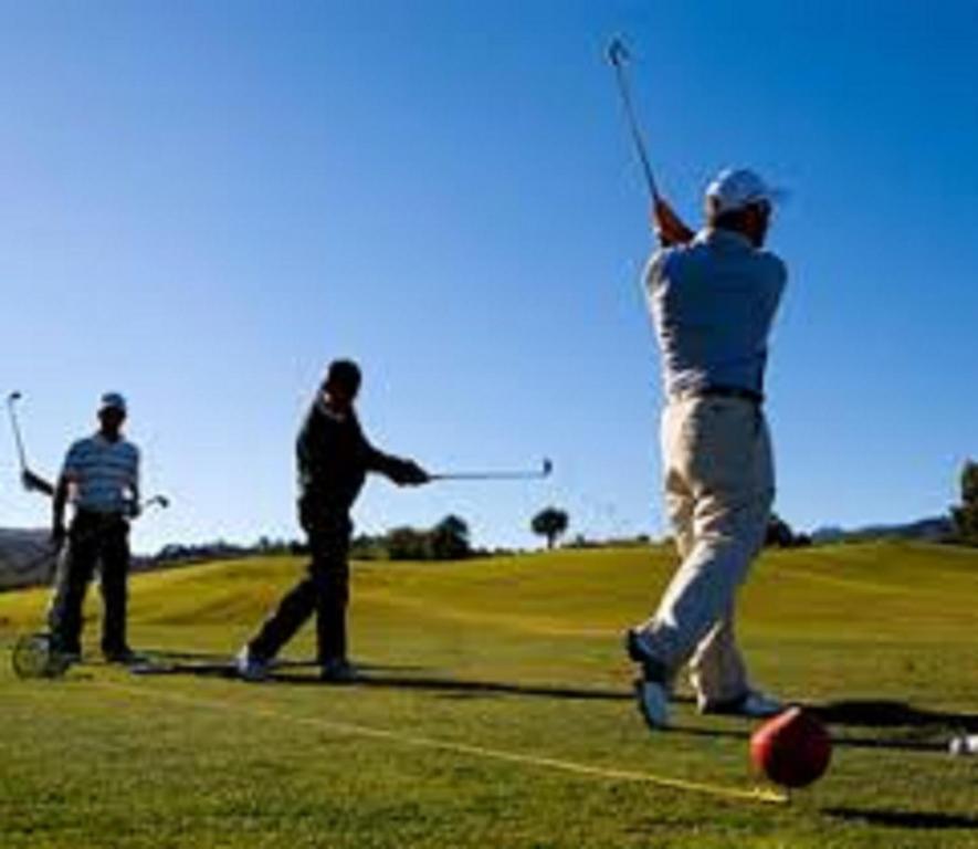 Golf v apartmánu nebo okolí