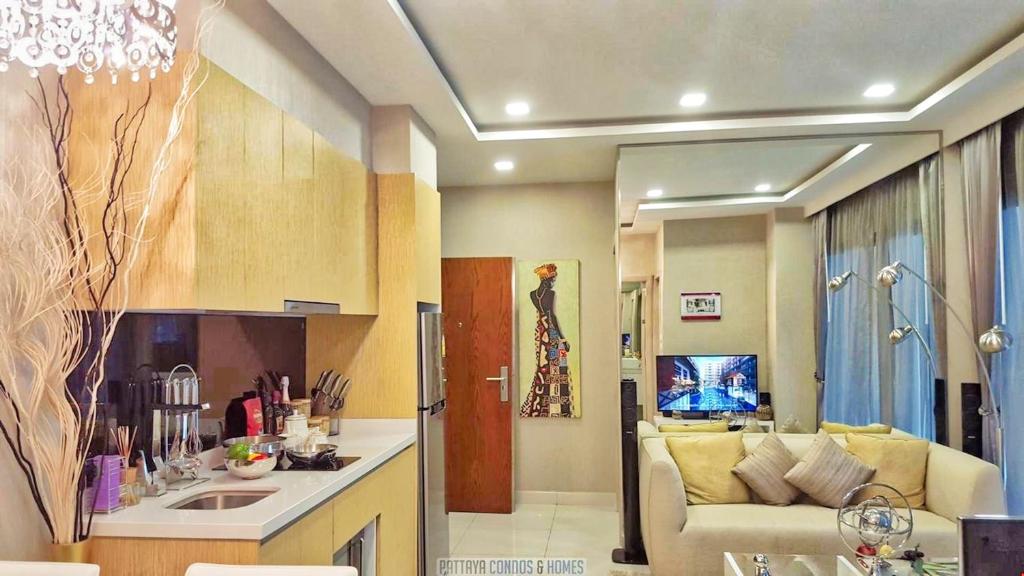 Arcadia Beach Resort Pattaya - 2 Bedroom Exclusive Suite - Pool View