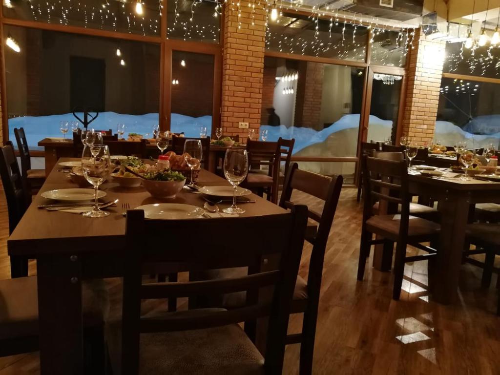 Restaurace v ubytování RezoHut
