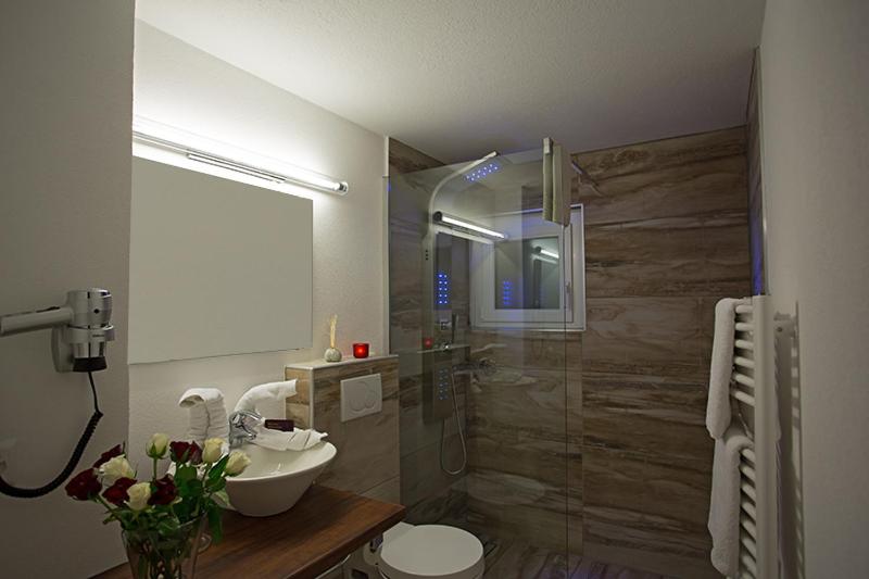 Koupelna v ubytování Hotel Eden