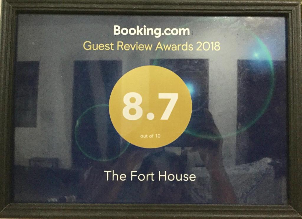 Certifikát, hodnocení, plakát nebo jiný dokument vystavený v ubytování The Fort House