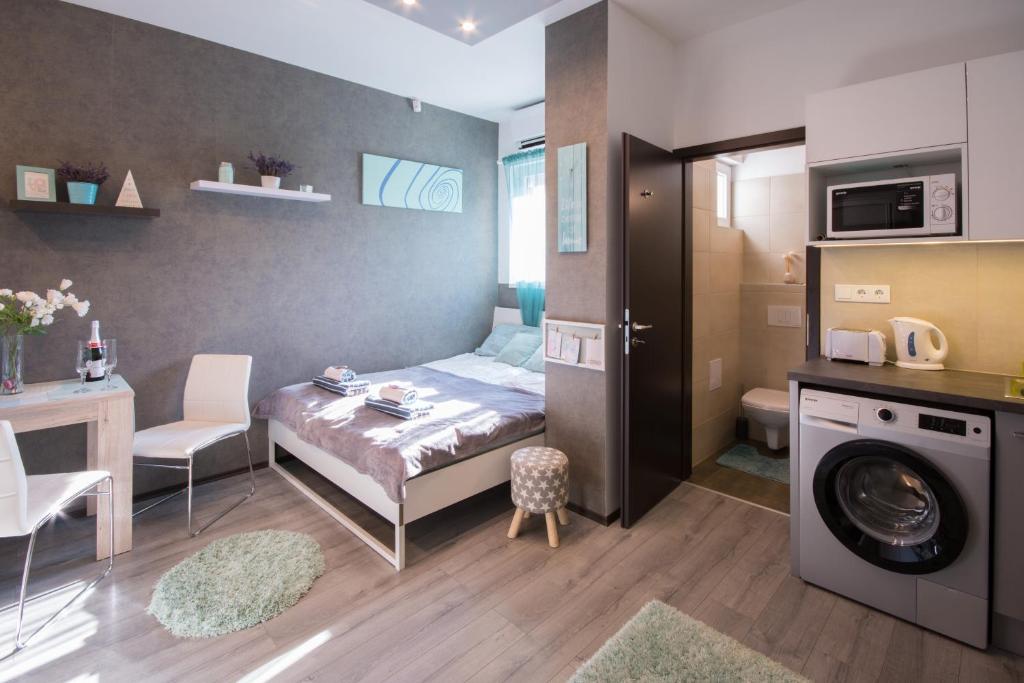 Petra's Tranquil Nest in Downtown Budapest 1073 Budapest, Kertész utca 42-44 kép - 1