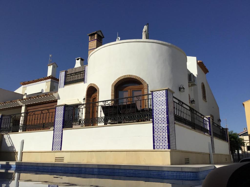 The building in which A villát is located