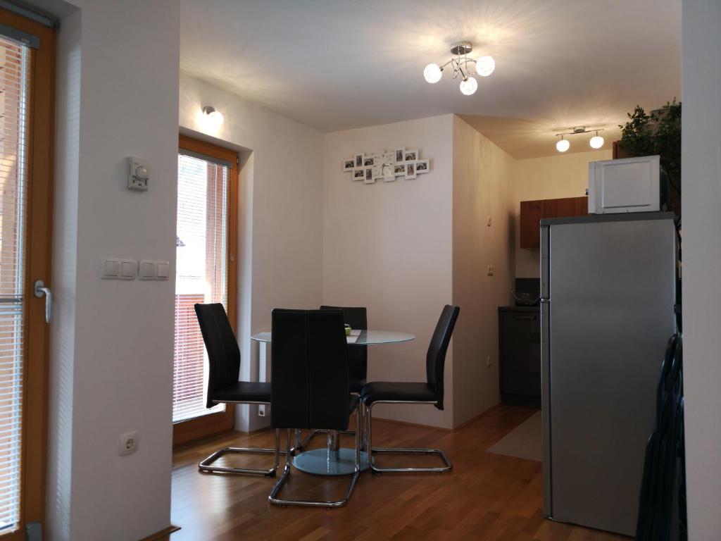 Kuchyň nebo kuchyňský kout v ubytování Apartma Lucijana