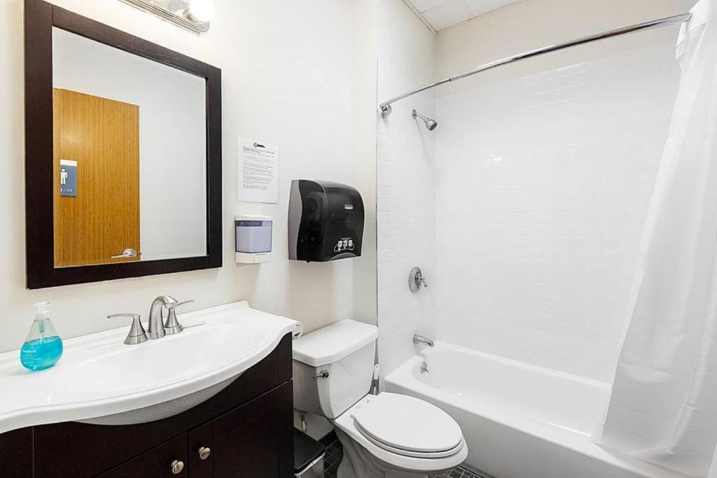 Temple Place Suites 2+3 photo