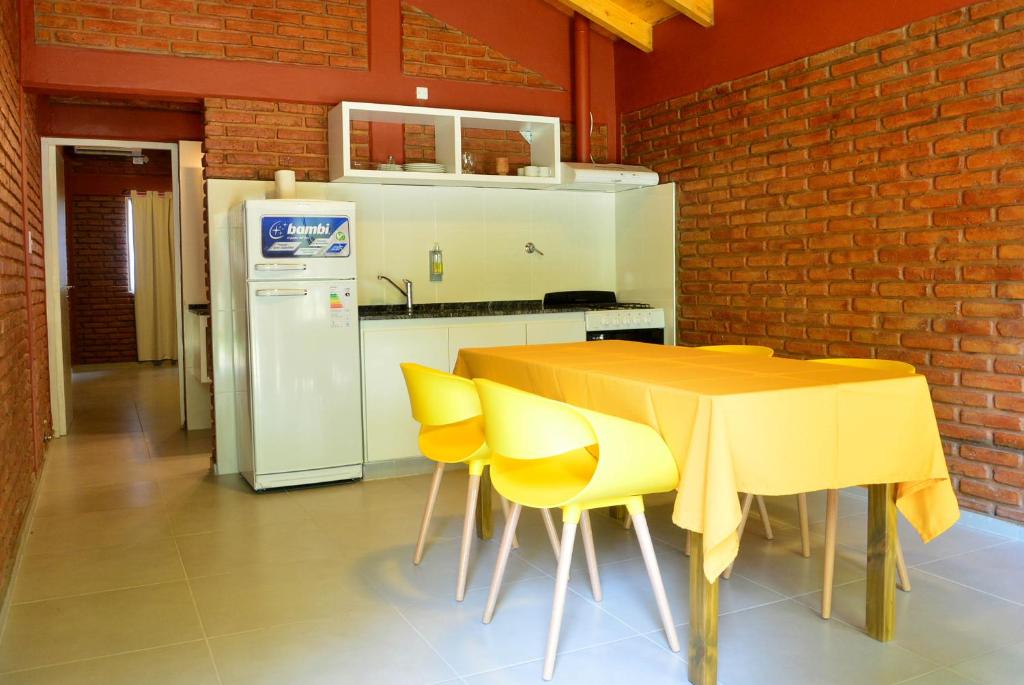 Virtuvė arba virtuvėlė apgyvendinimo įstaigoje Cabañas Las Marias