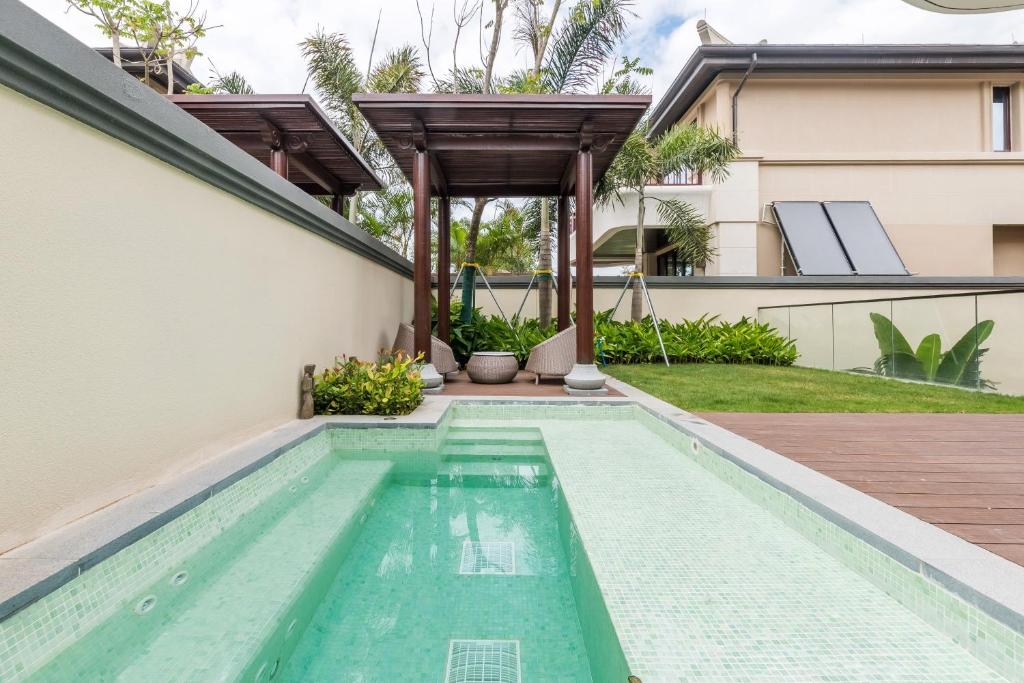 HaitangBay Loosen Coast Resort Villas - Three Bedroom Villa