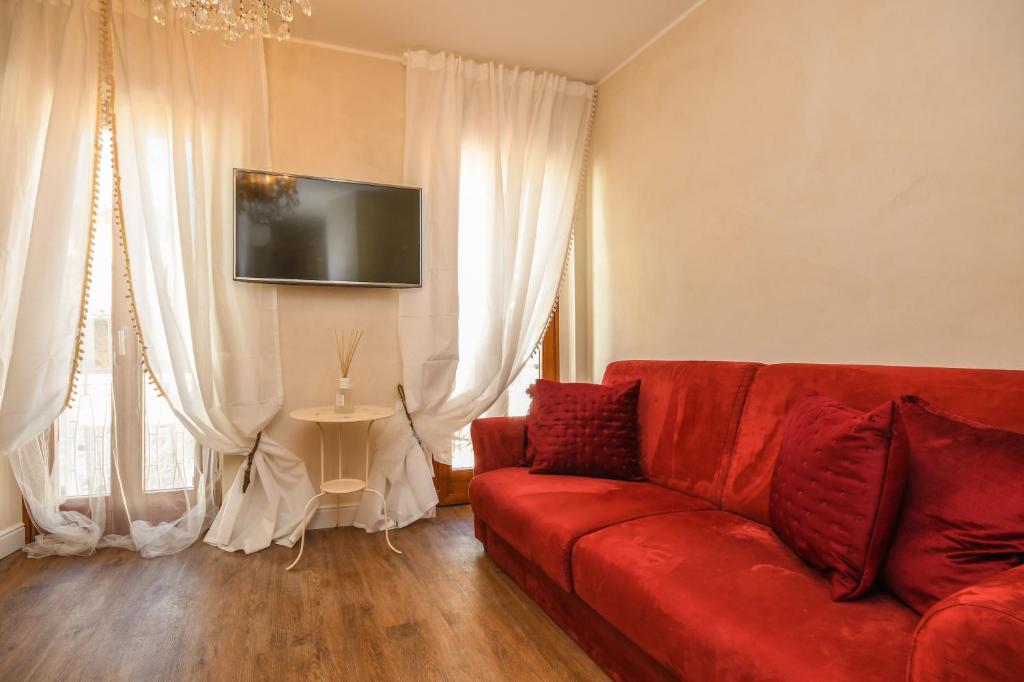 TV a/nebo společenská místnost v ubytování Luxury Suite Sirmione