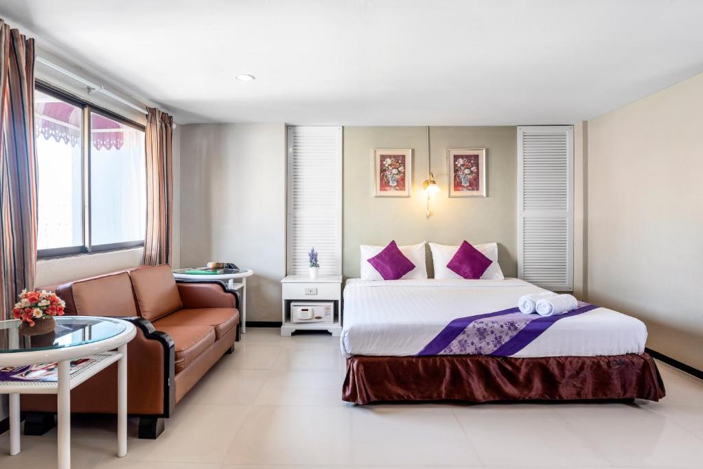 
Deluxe Double or Twin Room
