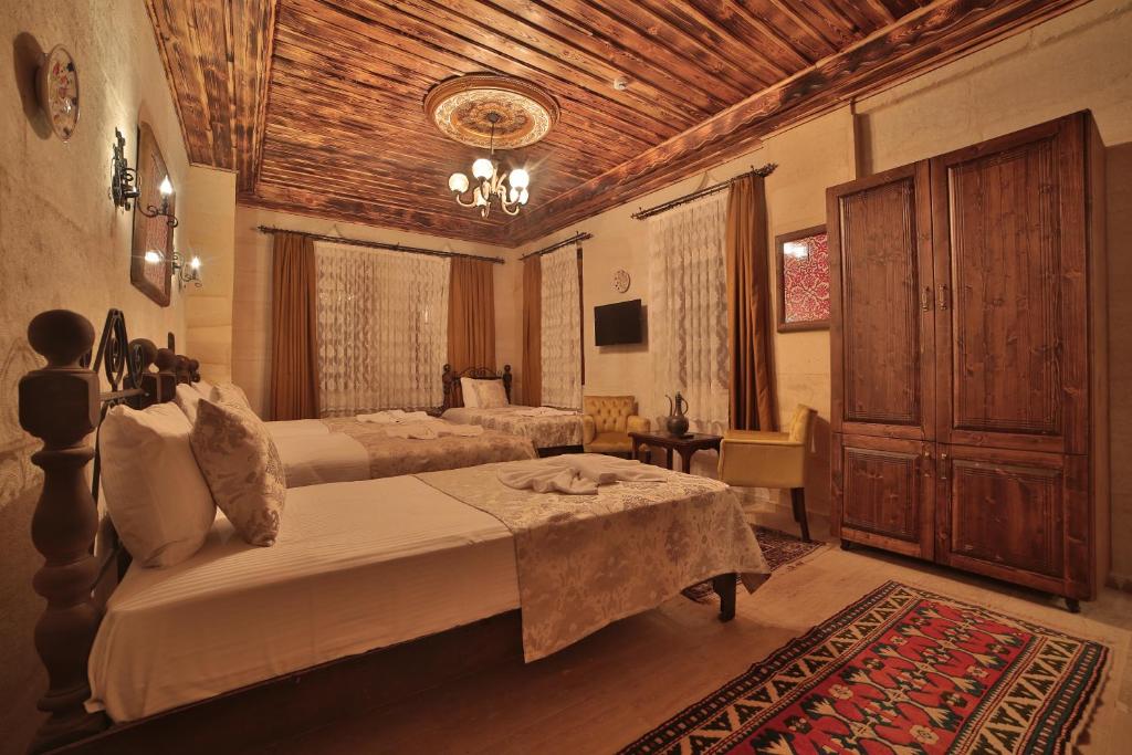 Caravanserai Inn Hotel - 1