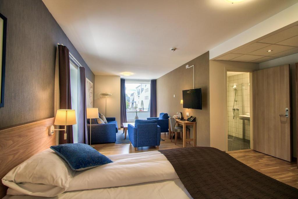 Postel nebo postele na pokoji v ubytování Molde Fjordhotell - by Classic Norway Hotels