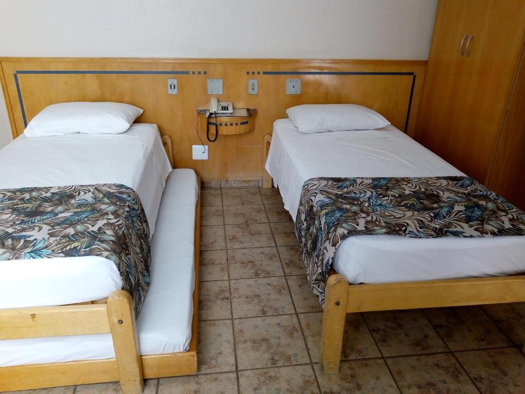  Hotel Nacional Service
