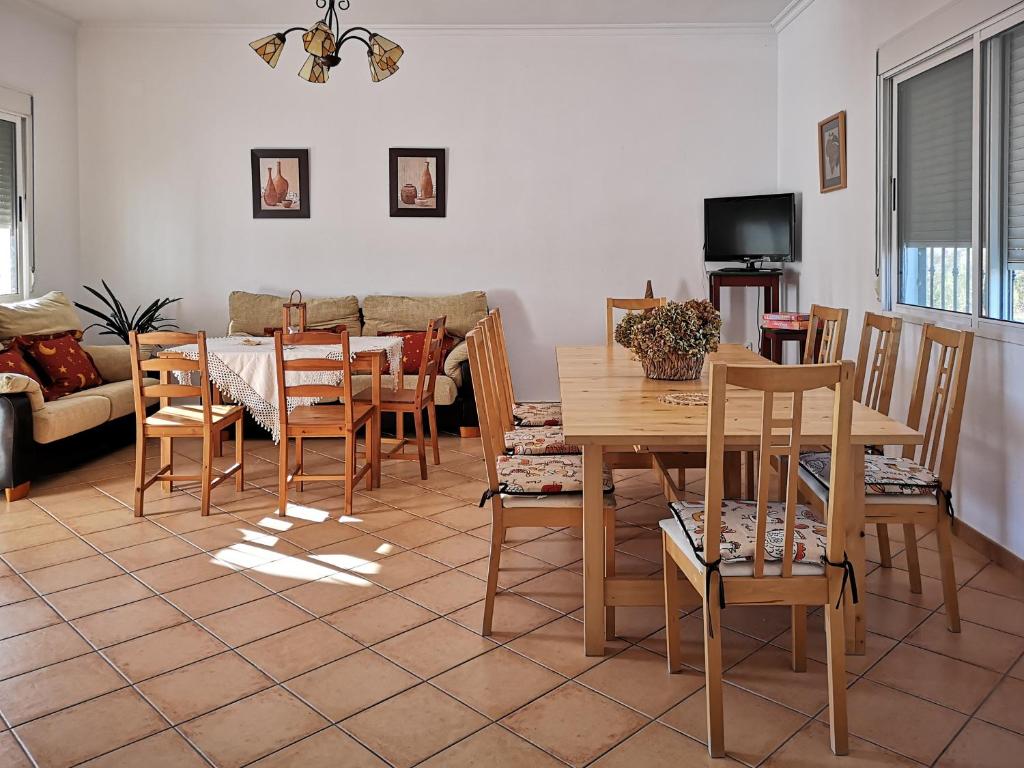 Telewizja i/lub zestaw kina domowego w obiekcie Casa Rural Cerca de la Playa El Rompido