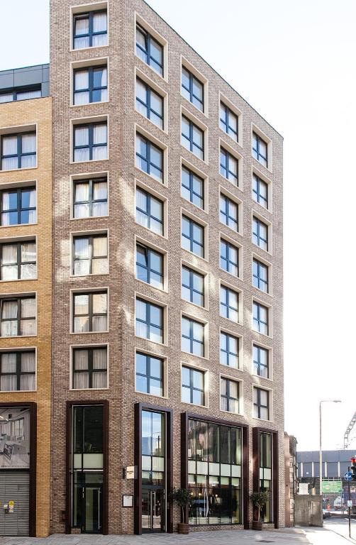 Rockwell East-Tower Bridge - Resim 16