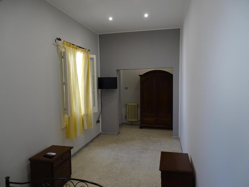 TV a/nebo společenská místnost v ubytování b&b new antico palazzo
