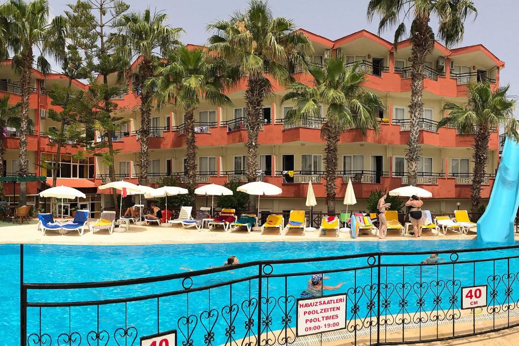 Semoris Hotel