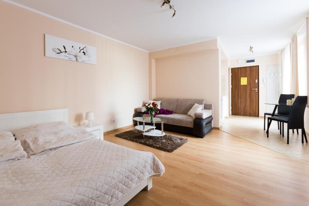 Posedenie v ubytovaní ApartHouse Apartamenty Centrum